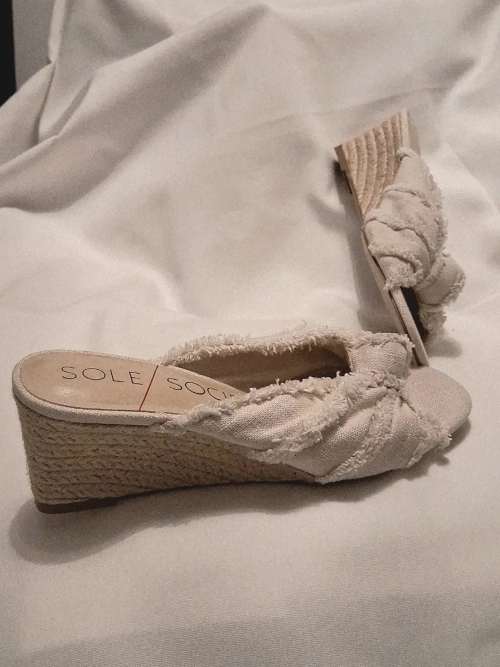 SOLE SOCIETY Beige Espadrille Slip-On Frayed Knotted Mules Size: 8.5